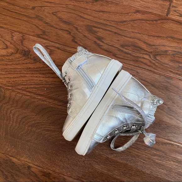 ‪Monnalisa‬ Floral Appliqued Sneakers. Size 24 EU. - Picture 4 of 13